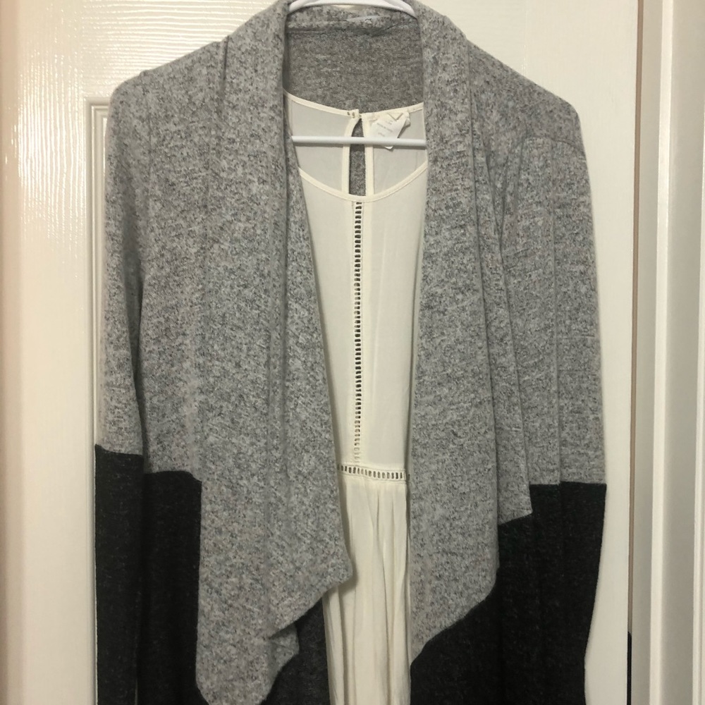 Sweater black and gray